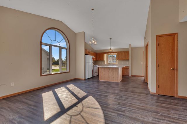 203 Appaloosa Court, Braham, MN 55006