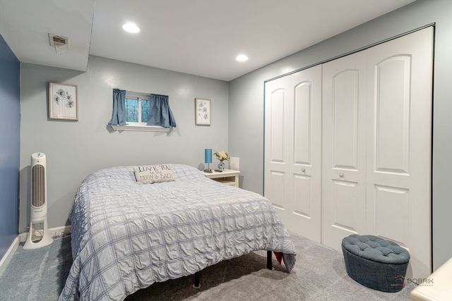 1315 Lily Court, Grayslake, IL 60030