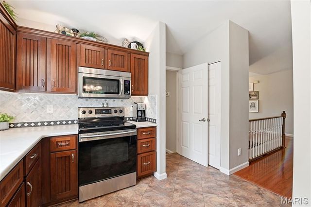 4 Cambourne Court, St Peters, MO 63376