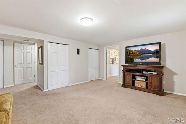 4 Cambourne Court, St Peters, MO 63376