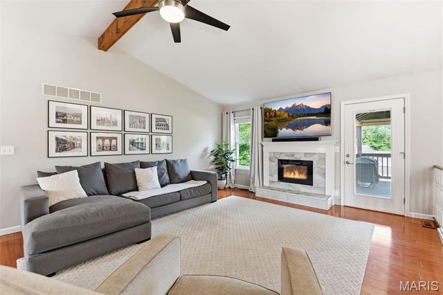 4 Cambourne Court, St Peters, MO 63376