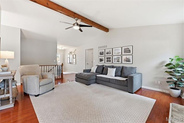 4 Cambourne Court, St Peters, MO 63376
