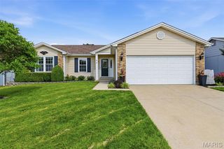 4 Cambourne Court, St Peters, MO 63376