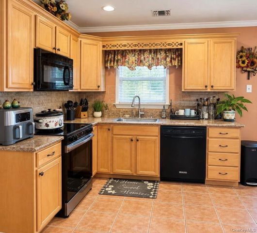 37 Howard Drive, Coram, NY 11727