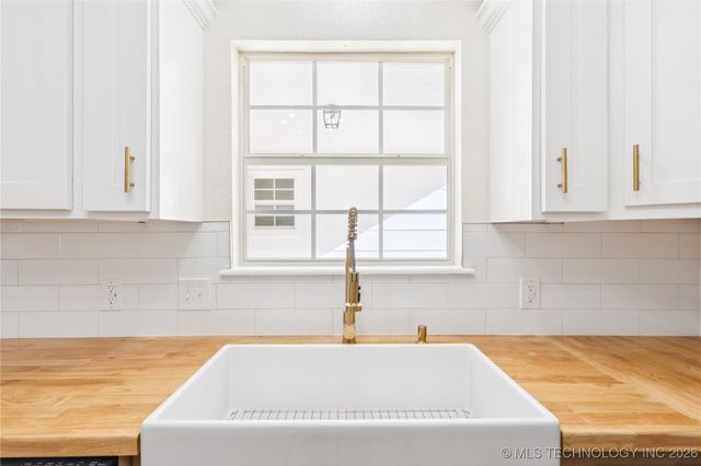 11229 S Nandina Avenue, Jenks, OK 74037