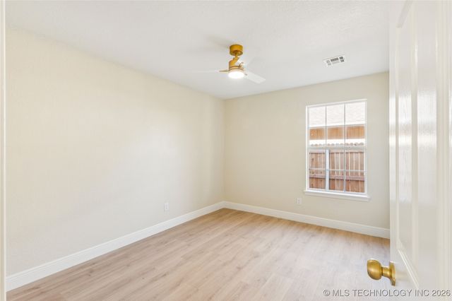 11229 S Nandina Avenue, Jenks, OK 74037