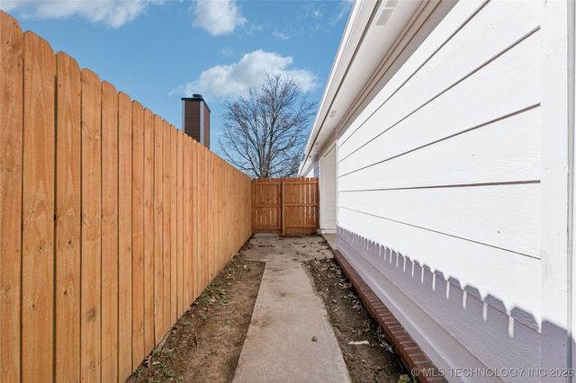 11229 S Nandina Avenue, Jenks, OK 74037