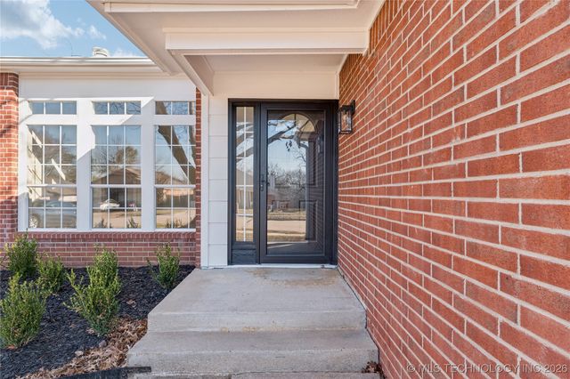 11229 S Nandina Avenue, Jenks, OK 74037