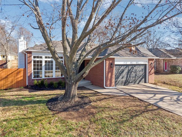 11229 S Nandina Avenue, Jenks, OK 74037