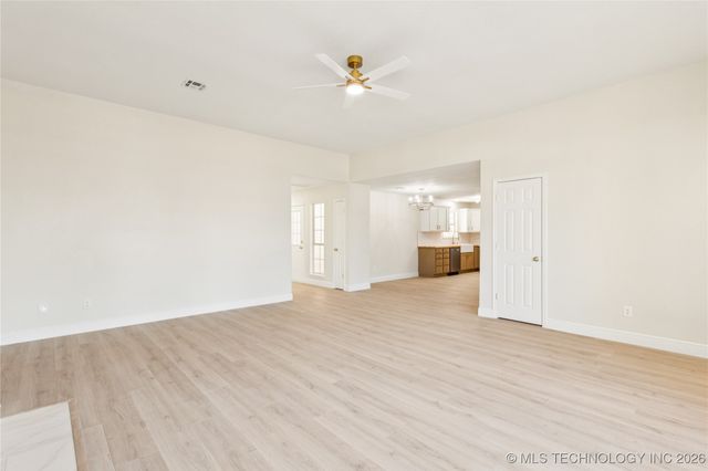 11229 S Nandina Avenue, Jenks, OK 74037