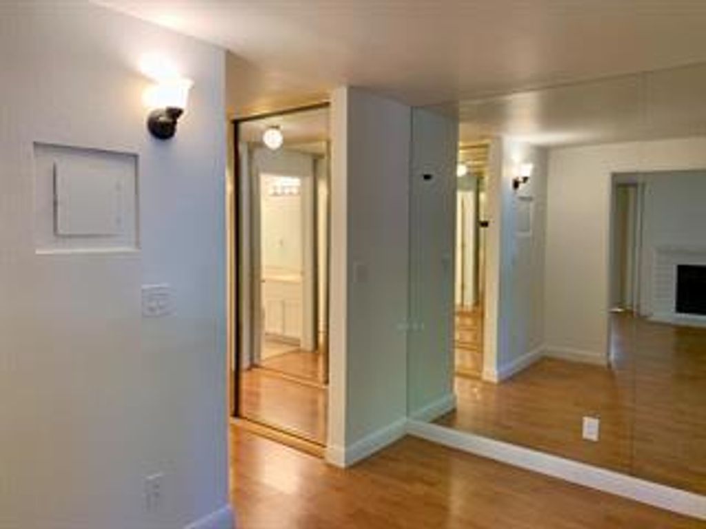 Image 3 of property listing at 5693 Makati Circle D, San Jose, CA 95123