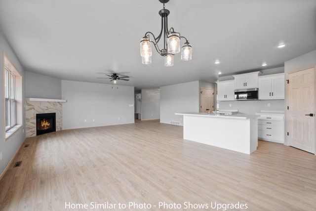 1731 BETTY JEAN LANE, Green Bay, WI 54313