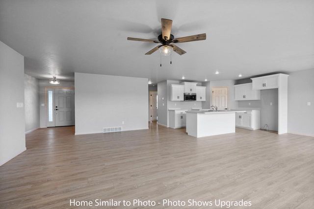 1731 BETTY JEAN LANE, Green Bay, WI 54313