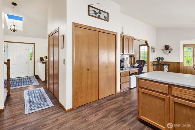 1048 Edgewater Lane, Lynden, WA 98264