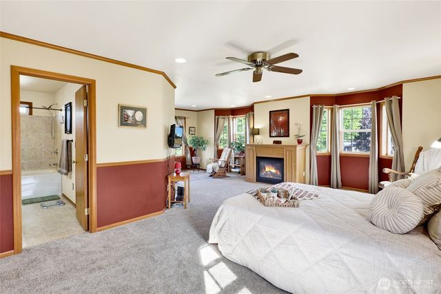 1048 Edgewater Lane, Lynden, WA 98264