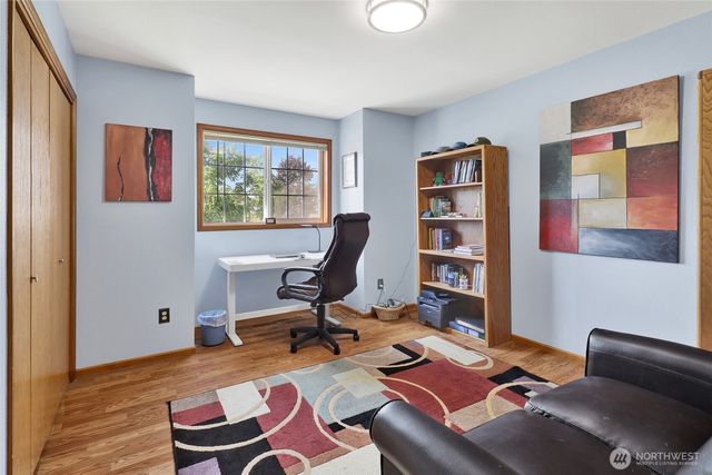 1048 Edgewater Lane, Lynden, WA 98264