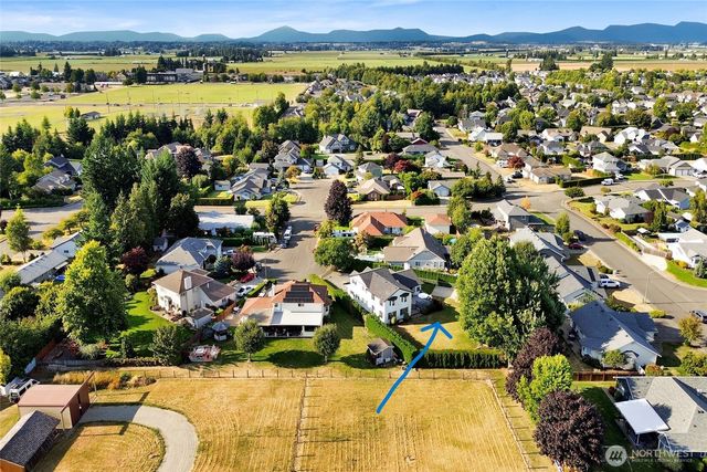 1048 Edgewater Lane, Lynden, WA 98264
