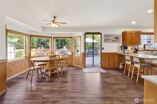 1048 Edgewater Lane, Lynden, WA 98264