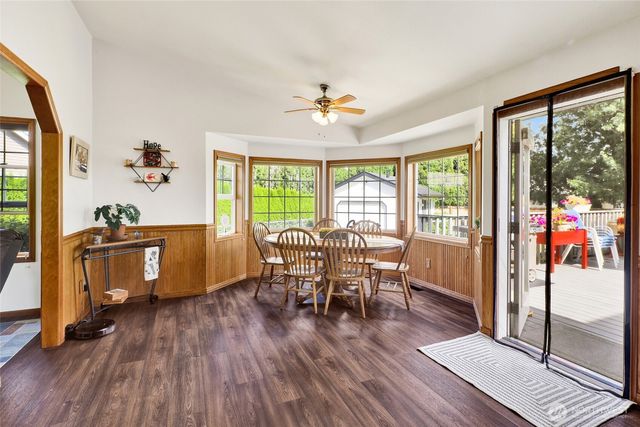 1048 Edgewater Lane, Lynden, WA 98264