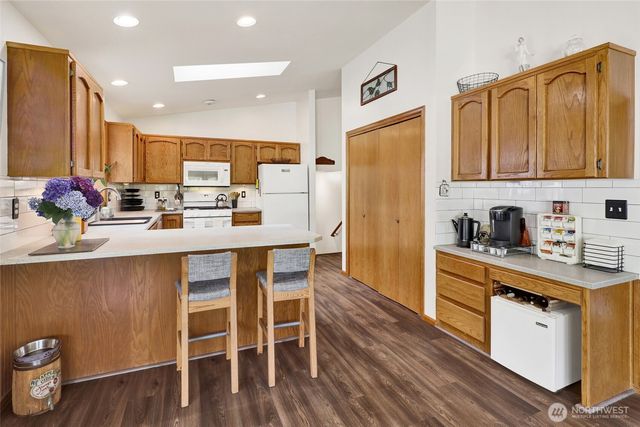 1048 Edgewater Lane, Lynden, WA 98264