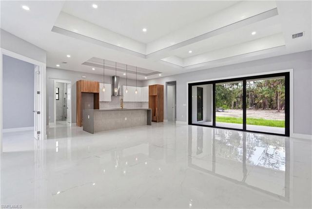 498 Wilson BLVD S, Naples, FL 34117