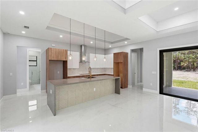 498 Wilson BLVD S, Naples, FL 34117