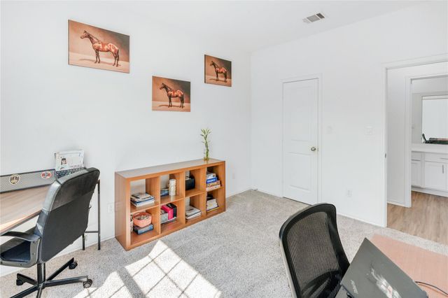 212 Flint Mountain RD, Georgetown, TX 78628