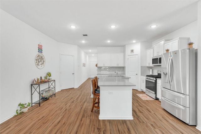 212 Flint Mountain RD, Georgetown, TX 78628