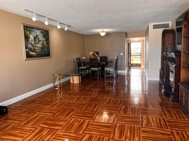 4070 Tivoli Court 202, Lake Worth, FL 33467