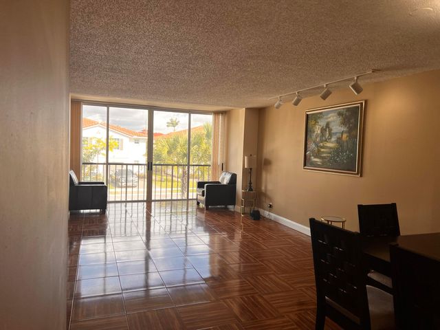 4070 Tivoli Court 202, Lake Worth, FL 33467
