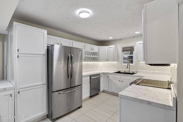 608 Iroquois Ave, Louisville, KY 40214