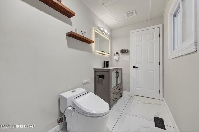 608 Iroquois Ave, Louisville, KY 40214