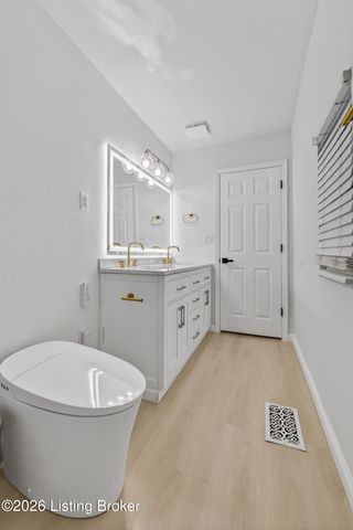 608 Iroquois Ave, Louisville, KY 40214