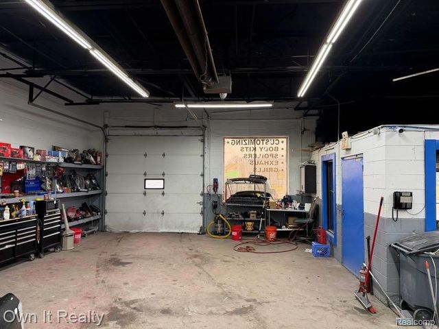 5410 Oakman Boulevard, Dearborn, MI 48126