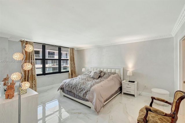 9801 Collins Ave 20T, Bal Harbour, FL 33154