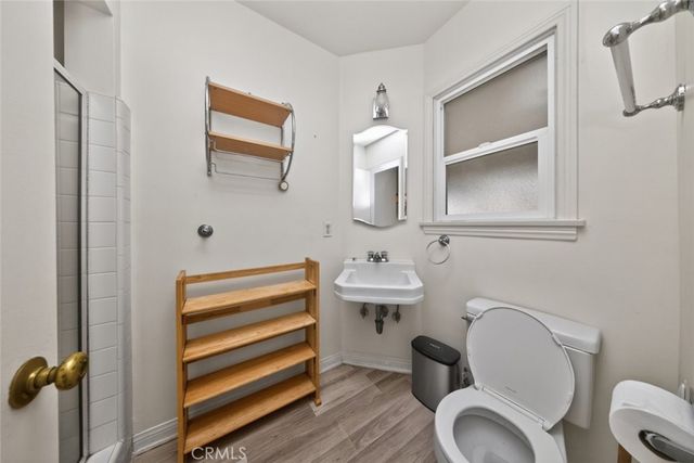 15439 Hart Street, Van Nuys, CA 91406