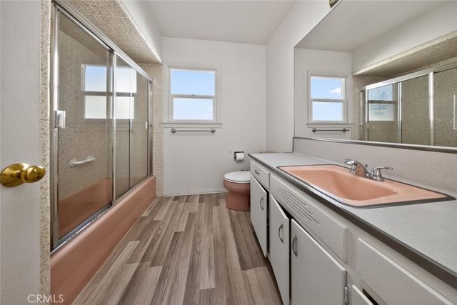 15439 Hart Street, Van Nuys, CA 91406