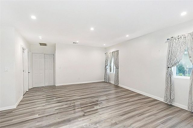 15439 Hart Street, Van Nuys, CA 91406