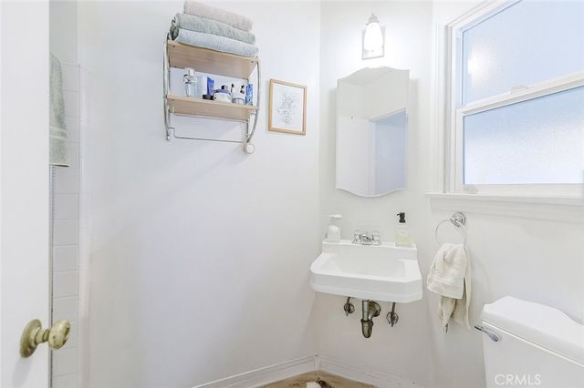 15439 Hart Street, Van Nuys, CA 91406