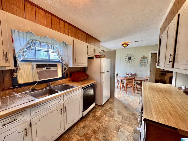 221 GEOFF LANE, Anniston, AL 36201