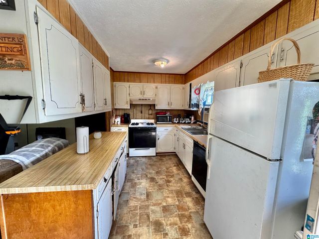 221 GEOFF LANE, Anniston, AL 36201