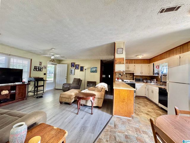 221 GEOFF LANE, Anniston, AL 36201