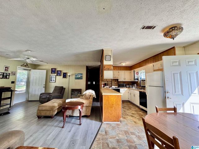 221 GEOFF LANE, Anniston, AL 36201