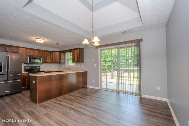 16420 Taunton Vale Rd, Louisville, KY 40245