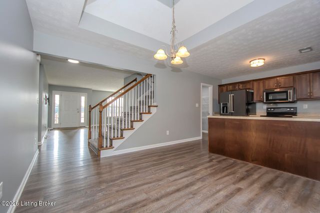 16420 Taunton Vale Rd, Louisville, KY 40245