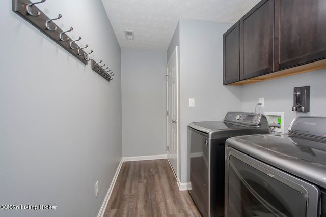 16420 Taunton Vale Rd, Louisville, KY 40245