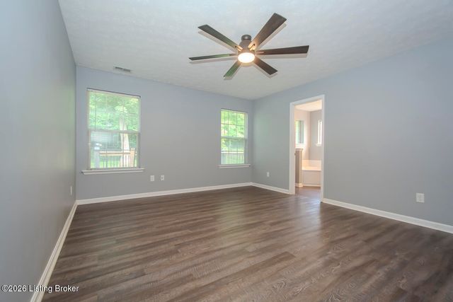 16420 Taunton Vale Rd, Louisville, KY 40245