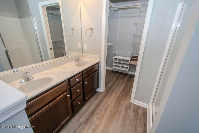 16420 Taunton Vale Rd, Louisville, KY 40245