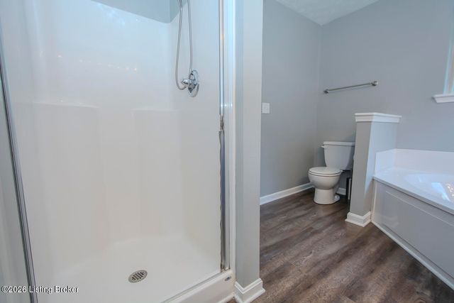 16420 Taunton Vale Rd, Louisville, KY 40245