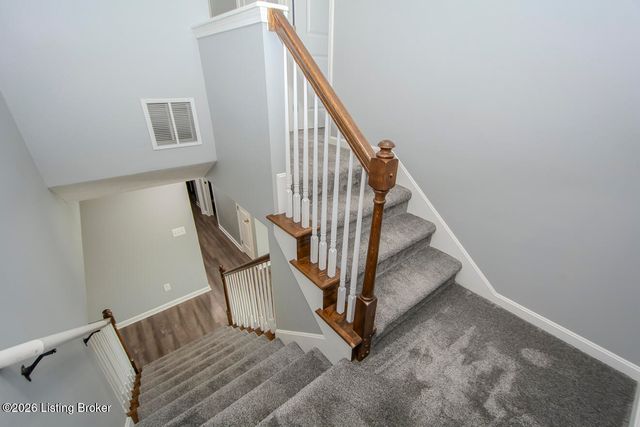 16420 Taunton Vale Rd, Louisville, KY 40245